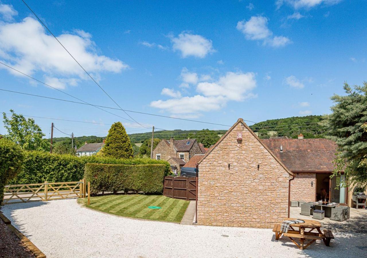 The Barn In Longhope - Luxury Barn Conversion エクステリア 写真