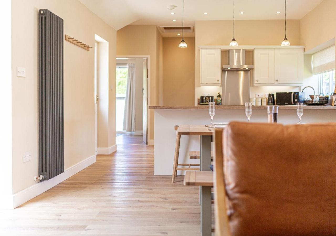 The Barn In Longhope - Luxury Barn Conversion エクステリア 写真