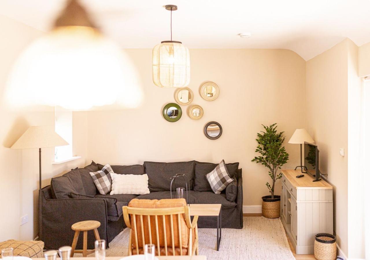 The Barn In Longhope - Luxury Barn Conversion エクステリア 写真